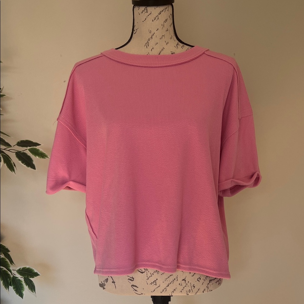 NWT Blu Pepper Vibrant Pink Short Sleeve Top Size Small